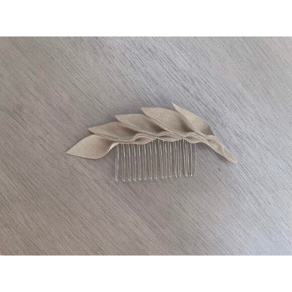 Artisan Handmade Taupe Suede Leather Petal Hair Comb - Picture 3 of 8